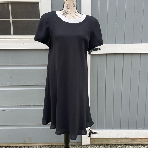 Liz Claiborne Dresses & Skirts - Vintage Liz Claiborne Elegant Black and White Knee Length Dress
